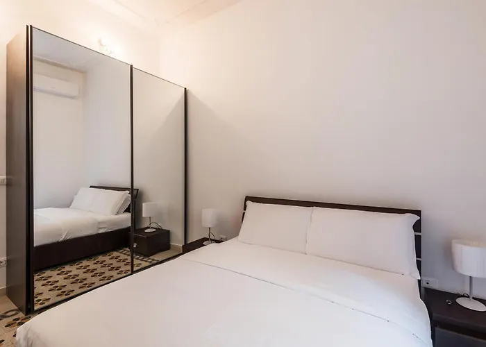 Iflat Mid-century Modern Vatican Apartament *